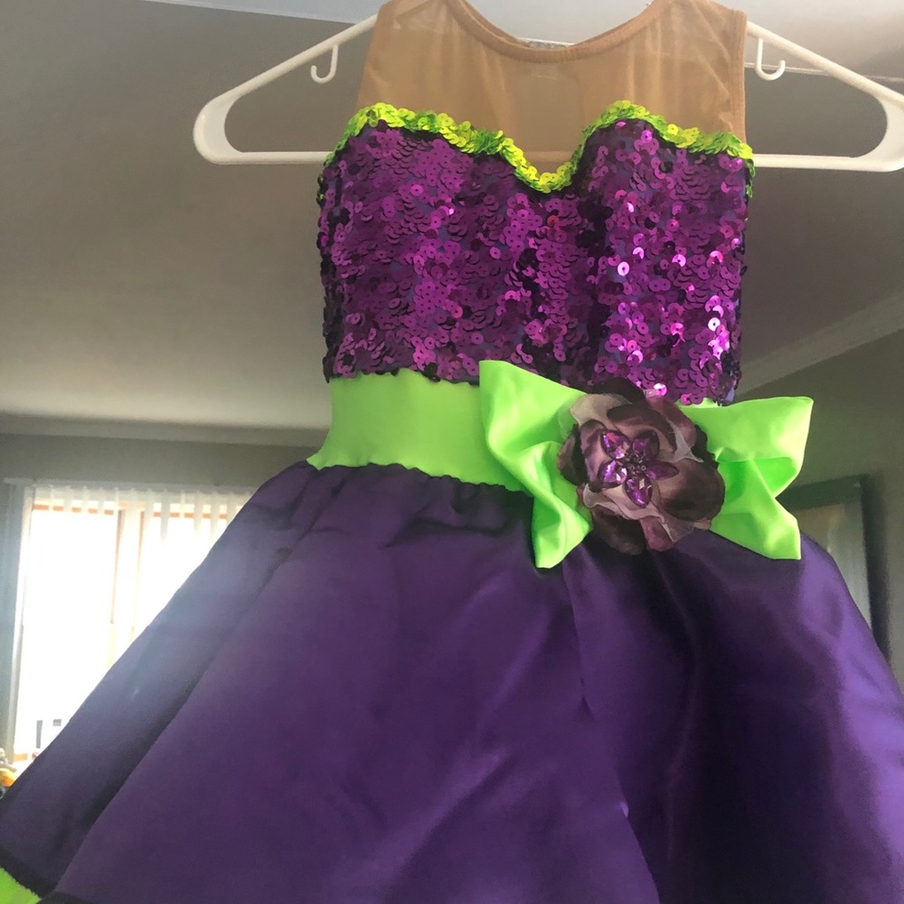 Dance costume